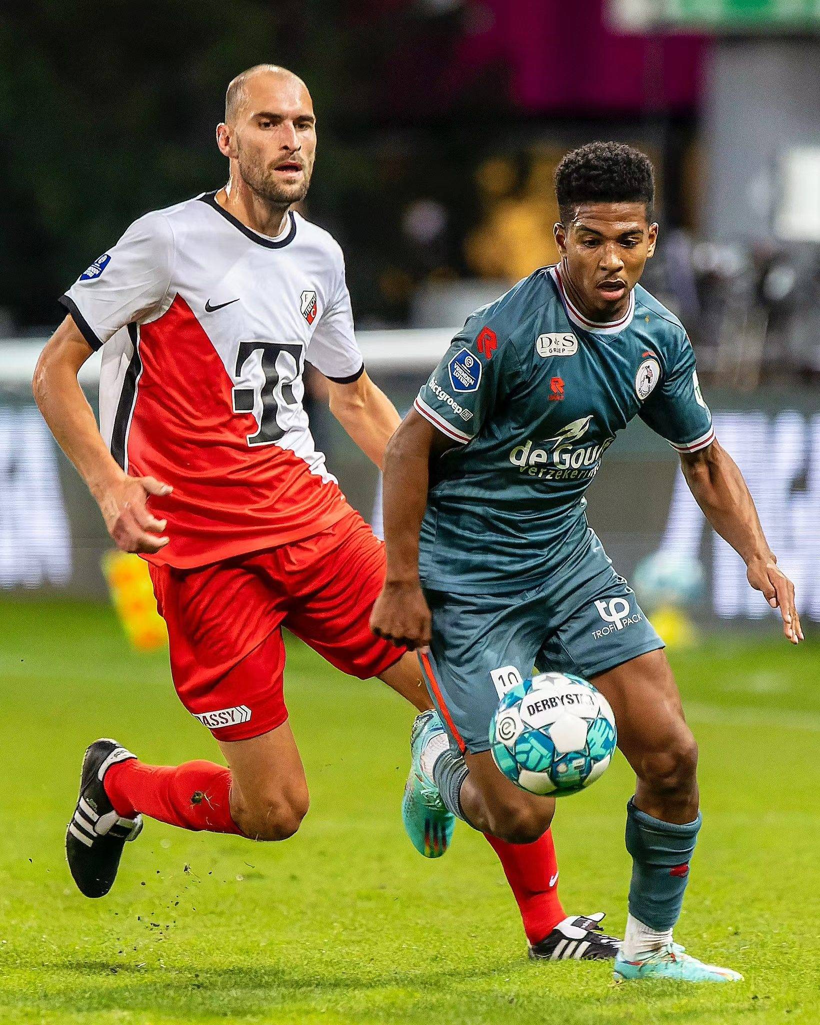 更是俱乐部 更是俱乐部