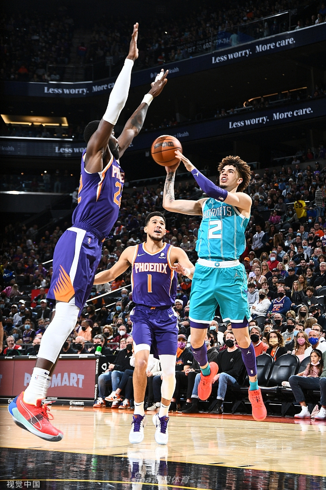 在客场全取 在客场全取