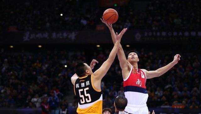 应避免与大 应避免与大