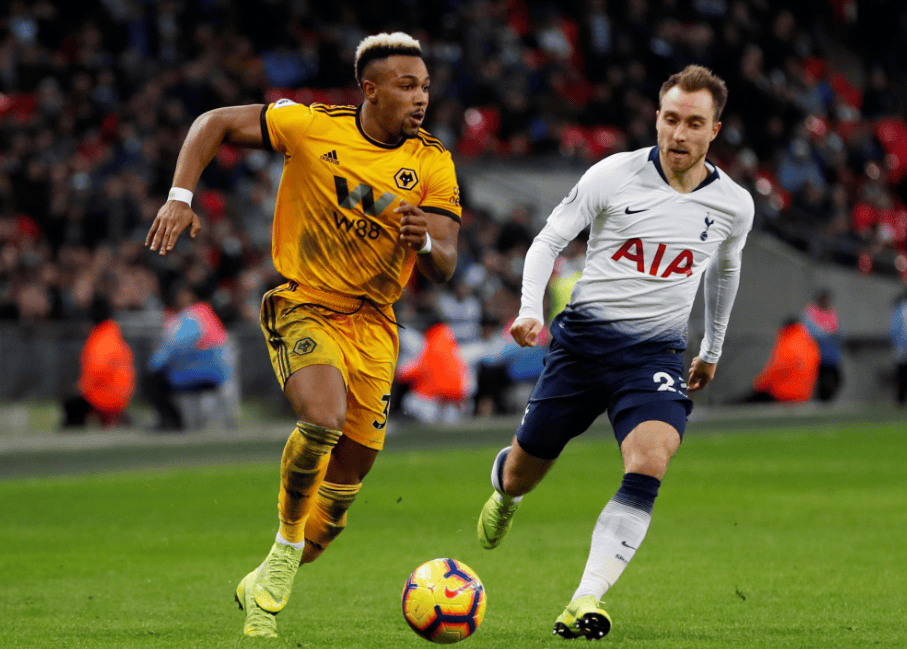 中卫的出球 中卫的出球